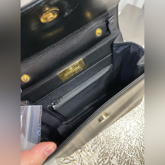 Vintage Givenchy handle satchel bag black, 2 ways⚡️ - Picture 16 of 16